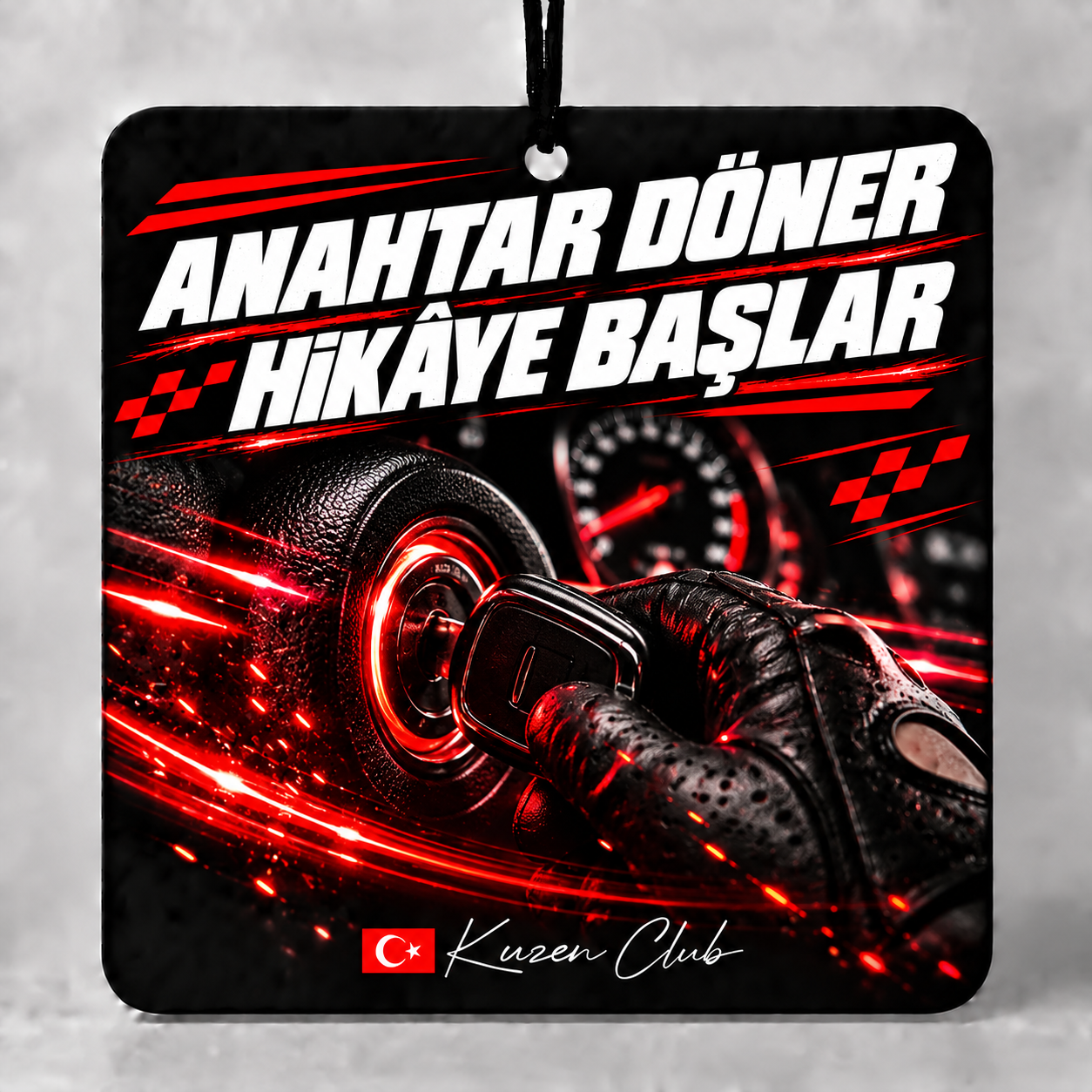 Anahtar Döner Hikâye Başlar – Aynaya Asılan Araç Kokusu